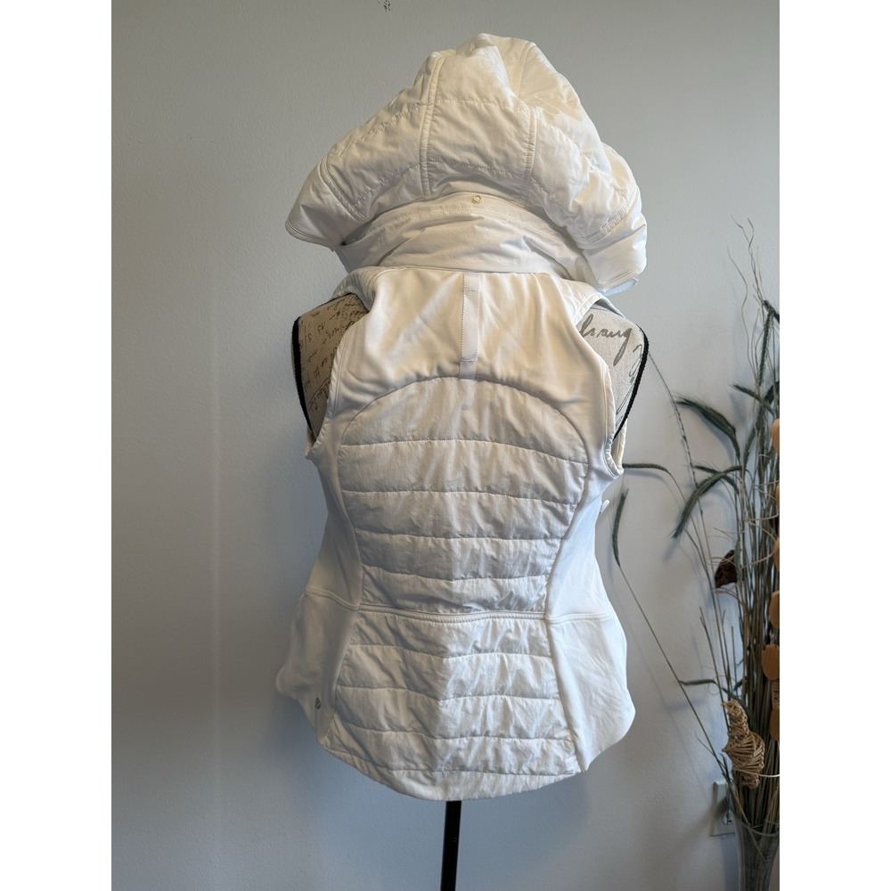 Lululemon Another Mile Full Zip Vest Hooded White Second Release‎ W4BSCS Sz 2